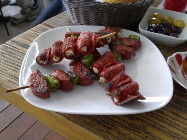 ocuunuza doal pekmez verin, yemeyecektir. nk ikolataya altklarndan, o tat daha gzel gelir. Bu konuda ocuklarmza rol model olmalyz.