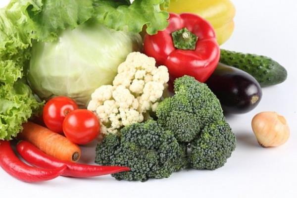 Doal antioksidanlarn, zellikle damar ilevlerine etkisine bal olarak, son yllarda hipertansiyon ve kalp damar hastalklarnda tedavi edici olarak yaygn olarak kullanlmaktadr.