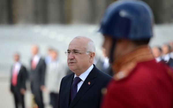 TBMM'nin alnn 94. yldnm dolaysyla Meclis'teki Atatrk Ant'na TBMM Bakan Cemil iek tarafndan elenk brakld.