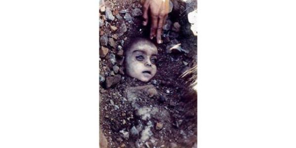 <p><b>1984 Pablo Bartholomew</b></p>    Hindistan'da Union Carbide adl ABD irketinin kimyasal madde fabrikasndan szan zehirli gazlar, ok sayda kiinin lmesine ya da sakat kalmasna yol at...