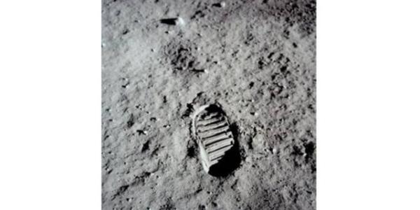 <p><b>1969 Buzz Aldrin</b></p>    Neil Armstrong'un ay yzeyi zerindeki bu tarihi fotoraf Buzz Aldrin tarafndan 20 Temmuz 1969'da ekildi...