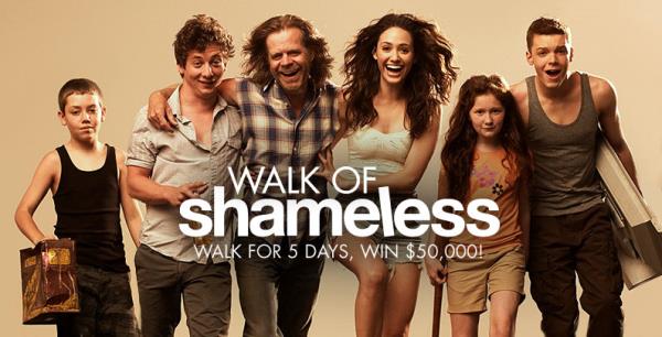 <p><b>10-Shameless</b></p>  Hani baz diziler vardr ya, tam uyumadan nce aarsn, sonra yataa yatarsn ve sonunu grmeden uyuyakalrsn ancak sonraki gn yine ap izlersin, son derece scak, komik ve bir o kadar da dramatik bir dizidir.