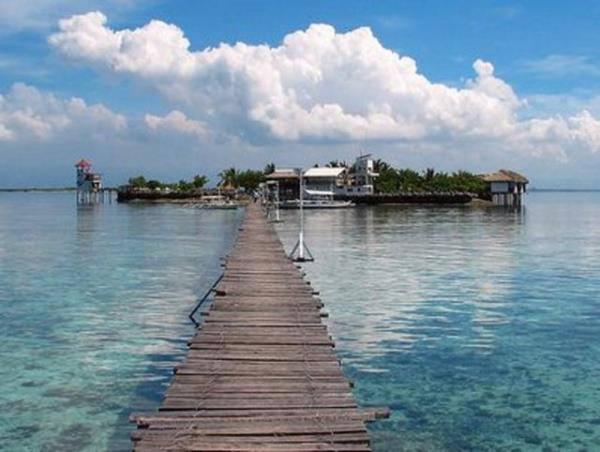 <p>Yaz tatilini yurt dnda geirmek iin vizeniz olmas art deil. Dnyann birok blgesinde cennet gibi sahiller Trkiye'ye vize art sunmadan kaplarn ayor. te en gzel vizesiz sahiller:</p>  <b>Filipinler</b>