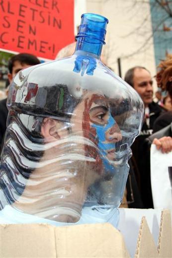 Dnya Su Gn erevesinde, ''Bursa'nn suyu iin susuyoruz'' yry dzenlendi.