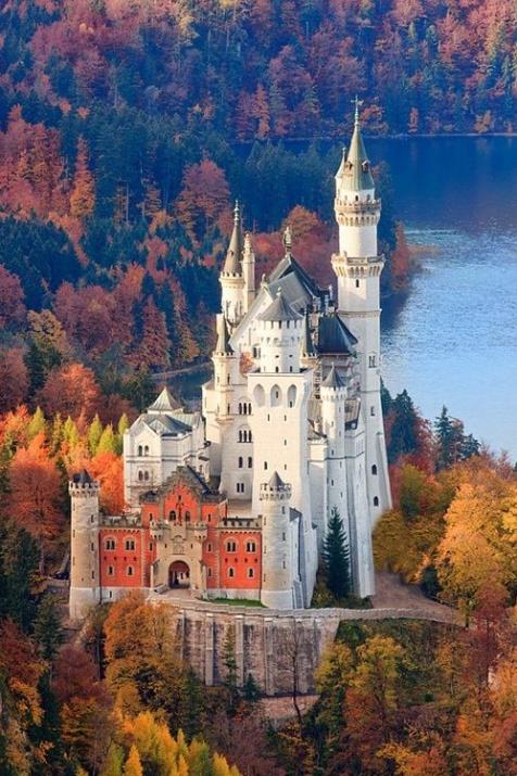 Neuschwanstein Kalesi - Almanya
