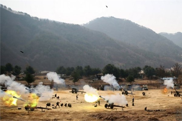 <p><b>9. Gney Kore</b></p>  Kuzeydeki komusu nedeniyle srekli olarak savunma harcamalarn artran lkenin savunma btesi 34 milyar dolar.