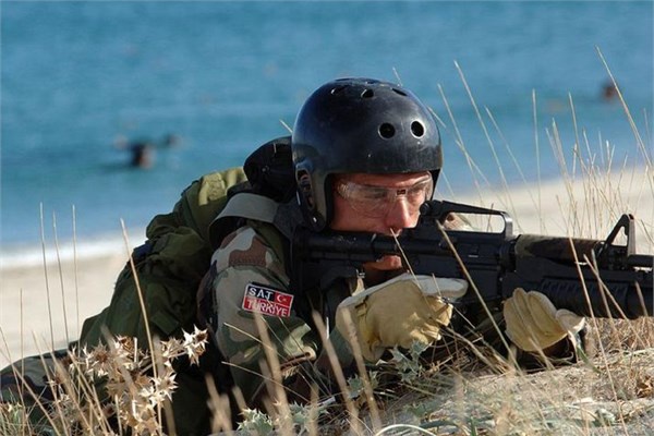 Uluslararas bar gc opeasyonlarnda rol oynayan Trkiye'nin savunma btesi 18,2 milyar dolar.