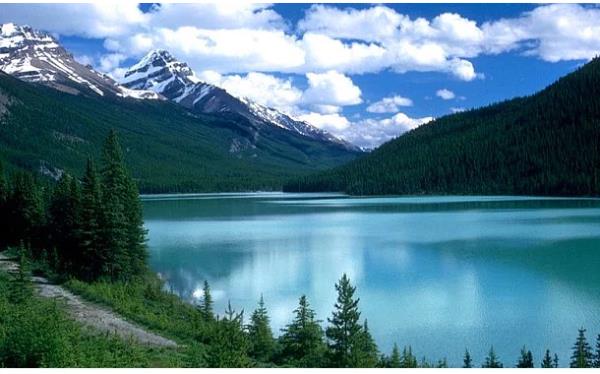 <p><b>7. zerinde en ok gl bulunan lke - Kanada</b></p>  3 milyonun zerindeki gl Kanada'nn %9'unu kaplamaktadr ve dnya zerinde bulunan tm gllerin %60'ndan fazlas Kanada snrlar ierisinde yer almaktadr.