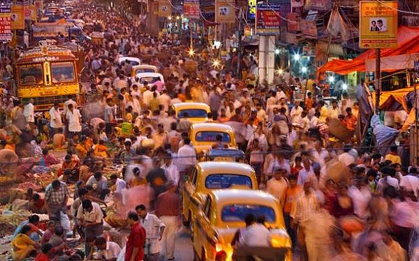 <p><b>12. En ok eitlilii bir arada barndran lke - Hindistan</b></p>  Hemen hemen her kategoride, kltrel, ekonomik, iklimsel, rksal, dilsel, etnik ve dinsel, Hindistan dnya zerinde en ok eitlilii barndran ya birinci ya da ikinci lkedir.