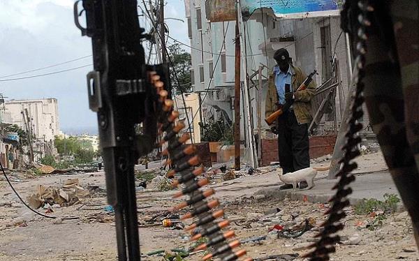 <p><b>22. Bara hasret lke - Somali</b></p>  Her ne kadar son  yldr bu unvan Irak ele geirmi olsa da, Global Bar ndeksine gre Somali bu unvan kolay brakacak gibi grnmyor.