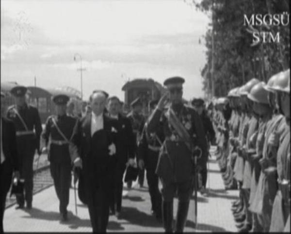 Tadilat tamamlanan 600 bin belge filmden bir blm de Trkiye Cumhuriyeti'nin kurucusu Mustafa Kemal Atatrk'e ait.