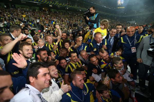 Emek verdik altk kazandk nisanda ampiyon olduk :)))