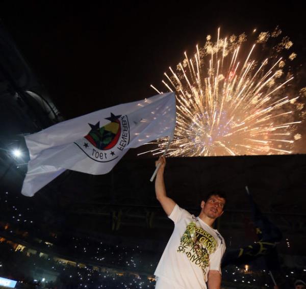 Ligin zeti: Fenerbahe ezdi; geti. Tebrikler ampiyon Fenerbahe!