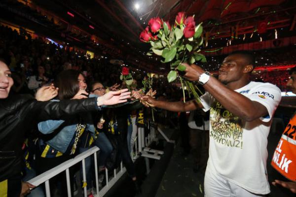 ampiyon Fenerbahe... ok deerli ampiyonluk... Emei geen herkese helal olsun