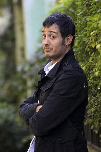 Sarp Apak &#8207;- ok sper fenerli kardelerim var ncelikle onlar sonra btn camiay tebrik ediyorum