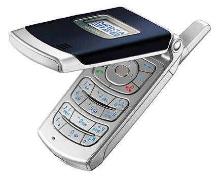 <p><b>Nokia 3128</b></p>  k tarihi: 2004