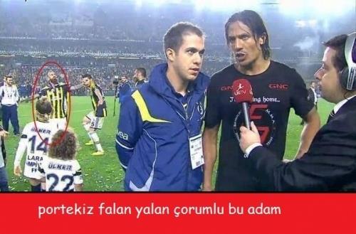 Fenerbahe'nin 19. ampiyonluunu ilan etmesinin ardndan internet alemi Sar-Lacivertlilerin ampiyonluk capsleriyle doldu tat.