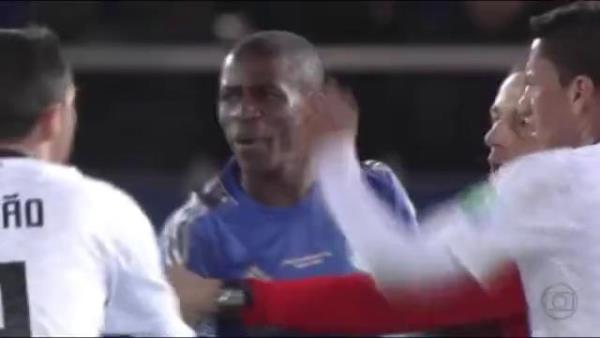 <p><b>17. Kavga nasl ayrlr bilin</b></p>  Kavga edenlerden daha ok dayak yememek iin son derece gerekli bir bilgi.