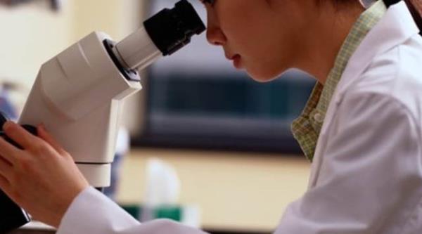 Salk Bakanl'nn 2023 projeksiyonuna gre; her yl eitli nedenlerle 175 bin yeni kanser vakas ortaya karken, bu rakam 2023'de 300 bine kacak.