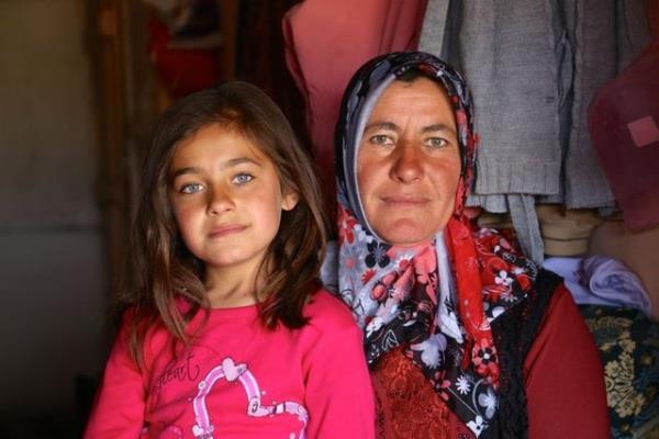 Elvann annesi Dnd Bykgursak ise ocuklarnn reklam filminde oynamas iin kendilerinden izin alndn belirtti. Kzn bazen sabaha yakn gtrdklerini, okul zamanlarnda retmenlerinden izin aldklarn dile getiren Bykgursak, kendilerinin de