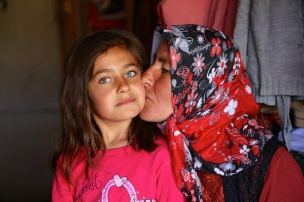 Bykgursak, "Reklam filmini severek izliyoruz. Kzm retmen olmak istiyor ama ekim iin yaz tatilinde stanbul'a tekrar istiyorlar. Babas gnderirse bence devam etsin" diye konutu.