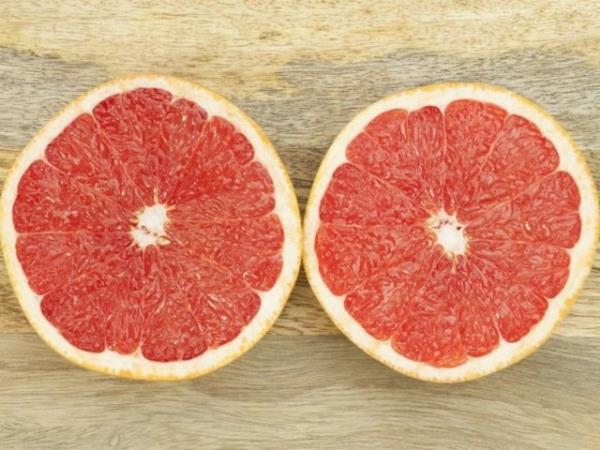 <p><b>Greyfurt </b></p>  Metabolizmay hzlandran, inslin seviyesini dengeleyen ve itah kesen greyfurt bu zellikleriyle rejim yapanlarn favori meyvas olmaya aday.