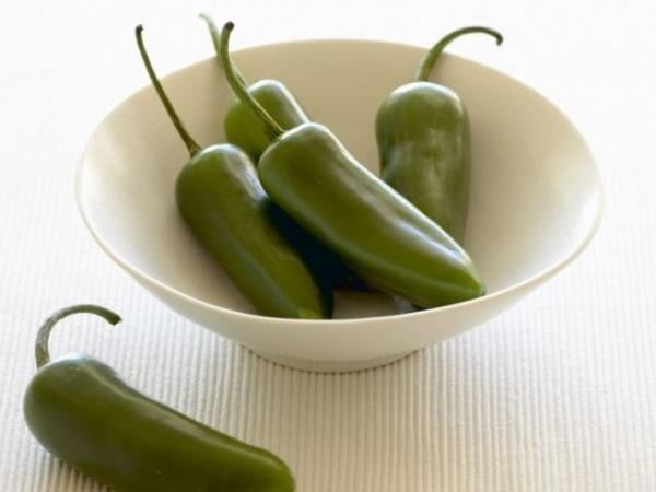 <p><b>Ac biber </b></p>  Ac biberde bulunan ve yanma hissine sebep olan capsaicin adl madde, vcudun daha fazla kalori yakmasna yardmc oluyor.