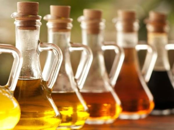 <p><b>Sirke </b></p>  Sirkenin faydalar, hem metabolizmay hzlandrmak hem de kan ekerini dengeleyerek ya depolanmasn engellemek eklinde ortaya kyor.