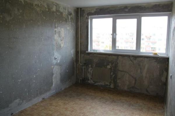 Rusya'da bir ift kiraladklar evin harabe bir odasn yeni batan tasarladlar.