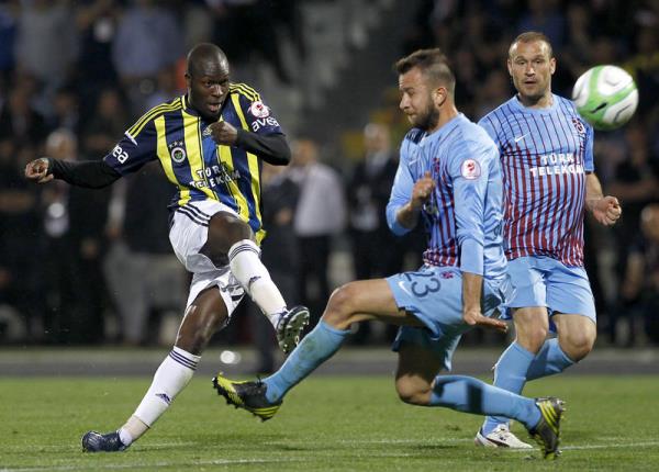 <p><b>4- Kiiler cezadan yrtt m?</b></p>    Hayr. Ek rapor, ceza almayacaklar anlamn tamyor.