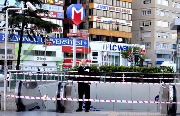 <p>Hacosman-Taksim metrosu normalde sabah 9 saatlerinde tklm tklm olurdu. Fakat bu sabah metro kapalyd.</p>