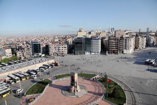 <p>Taksim'de 'ku uuruldu'</p>