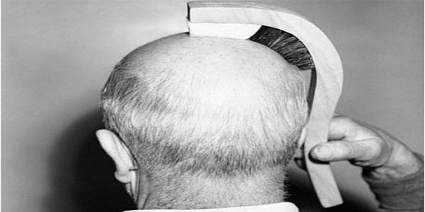 21. Ayn anda hem sa tarayan hem de kafa parlatan fra