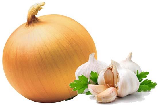 Antibiyotik ve nefes darln gideren bileimler ieren sarmsak baklk sistemini de kuvvetlendiriyor. Kalbe ve alerjik hastalklara kar etkili. Soan ierdii kimyasal maddelerle kalbimizi glendiriyor ve alerjik reaksiyonlar engelliyor.