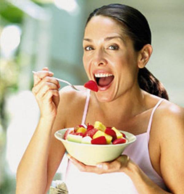 6. Salataya et, tavuk, balk, yumurta eklediinizde doygunluk srenizi arttrrsnz. Ayn zamanda tek eit beslenmekten kanm olursunuz.