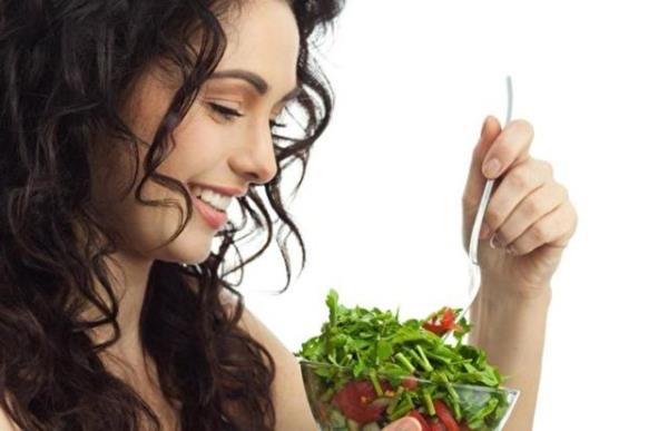 3. Yemee orba yerine salata ile balarsanz, ineme duygunuzu tatmin edeceiniz iin ana yemei daha az yersiniz.