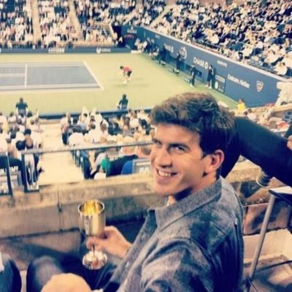 Andy Roddick'i izliyorum