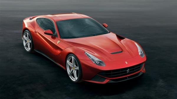 <p><b>7. Ferrari F12berlinetta</b></p>    Hz denilince akla ilk gelen isimlerden biri olan talyan markann F12berlinetta modelinde 740 beygir gcne sahip(yuh), 6.3 litre hacimli, V-12 motor bulunmakta. 100 km/saat hza 3.1 saniyede ulaan bu modelin maksimum hz da 340 km/saat olarak belirlenmitir.