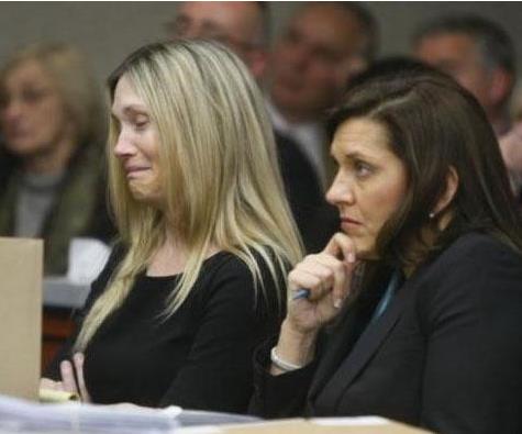 Bovenizer'in sulu olduu ise  yl sonra yani 2013'te ortaya kt. 10 yl hapisle yarglanan Bovenizer, 3 yl ceza ald.