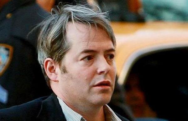 <p><b>BR ANNE LE KIZI HAYATINI KAYBETT</b></p>    Aktr Matthew Broderick, 1987 ylnda o dnemdeki sevgilisi Jennifer Grey ile birlikteyken rlanda seyahatine kt. Kiralad araba ile bir baka araca arpt.