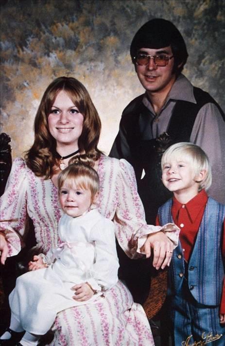 Ancak gerek 20 yl sonra ortaya kt. Cobain'in mektubunda Courtney Love'n "tm parasn uyuturucuya harcad ve ahlaksz bir yaam olduuna" dair ar hakaretler yer alyor.