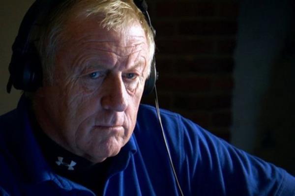 <p><b>K HAFTA YOUN BAKIMDA KALDI</b></p>  Chris Tarrant yerden 39 bin feet yksekte fel geiriyordu. Vcudunun bir yan iyice uyumutu ve daha Londra'ya varmasna 11 saat vard: