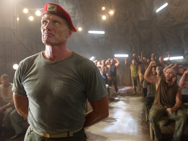 lk olarak 80'li yllarn ortasnda adn duyuran sveli kas yn Dolph Lundgren, ounlukla kt adam canlandrd aksiyon filmleriyle 90'l yllarda hayli nlendi.