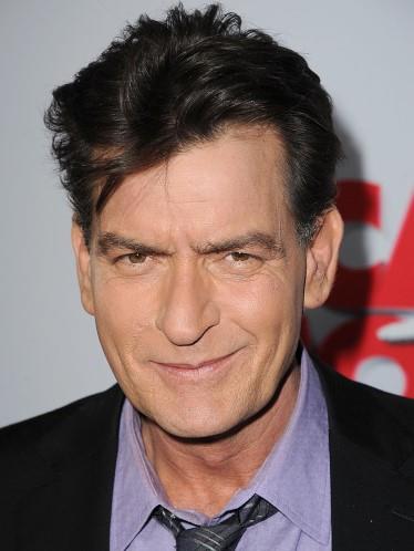 Yaad kiisel sorunlar nedeniyle Two and a Half Men adl hayli popler diziden 2011 ylnda kovulmasnn ardndan Sheen, Anger Management adl dizi ile televizyona geri dnd. stelik ABD Bakan'n canlandrd Robert Rodriguez'in 2013 yapm Machete Kills (Ustura Dnyor) filminde esas ad olan Carlos Estevez'i kulland.