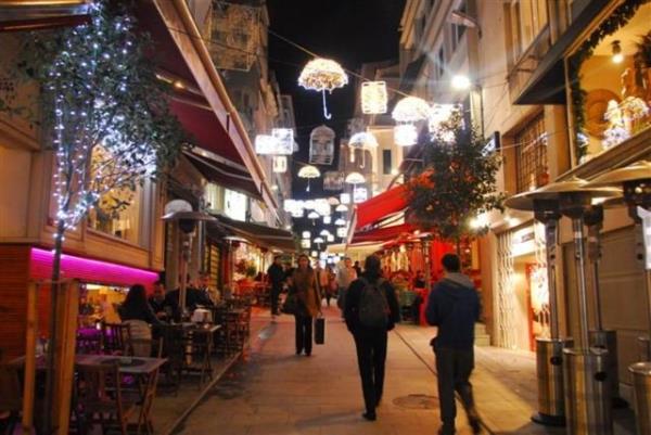 31. Atiye Sokak, Nianta stanbul