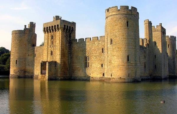 Bodiam Kalesi  <p>Dou Sussex, ngiltere</p>