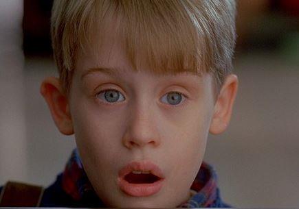 1980li yllarn en nl ocuk yldz Macaulay Culkin, Evde Tek Bana serisi ile hret oldu. Henz 13 yayndayken film bana 8 milyon dolar alyordu. 1980 doumlu Culkin, 17 yana geldiinde kendisiyle yat olan Rachel Miner ile evlendi. Ama bu evlilik sadece iki yl srd. Hollywood'da imdi Culkin'in ad pek duyulmuyor.