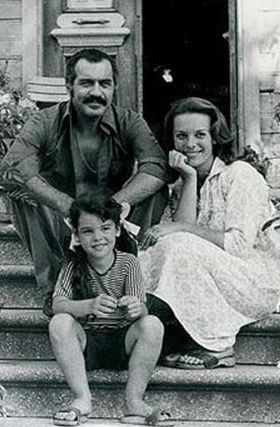 Trk filmlerinin en sevilen ocuk yldzlaryd onlar. Pek ok filmde barol oynadlar, gnllere taht kurdular. Ve her biri de anlam gibi genlik yllarnda sinemay brakp ortalardan kayboldular. Kimi evlenip ailesini hrete tercih etti kimi i deitirdi...