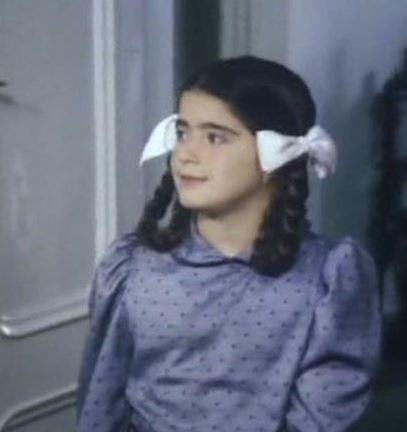 1980'lerin sonunda Bulgaristan'da Trklere ynelik basklar konu alan Yeniden Domak'taki rol hretini pekitirdi.