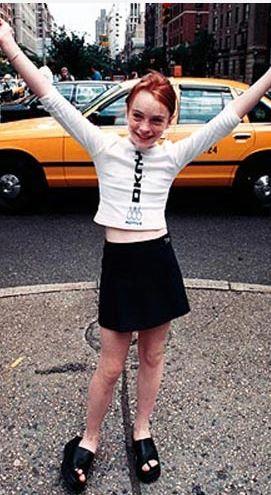 Sinemac bir annenin kz olan Lindsay Lohan henz 3 yandayken mankenlik yaparak kariyerine balad.